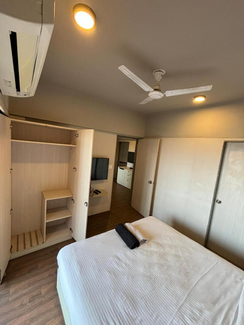 Weekend Address By Honest Homes Surat Exteriör bild